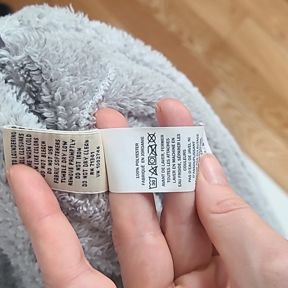 L.L. Bean 1/4 Zip Fuzzy Pullover - Picture 3 of 3